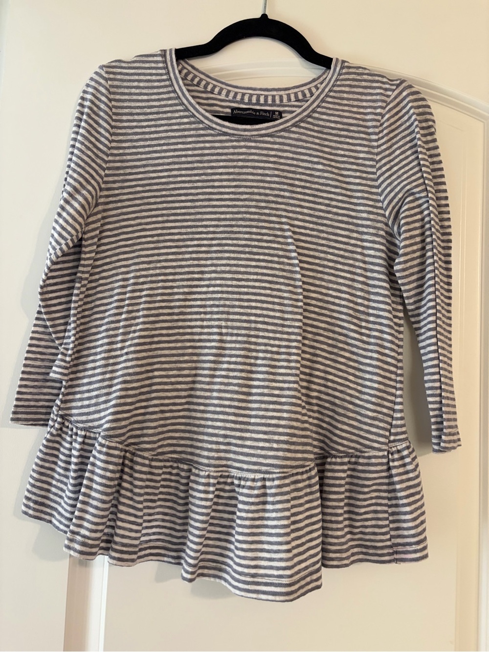 Abercrombie & Fitch Gray and White Striped 3/4 Sleeve Ruffle Hem Tee